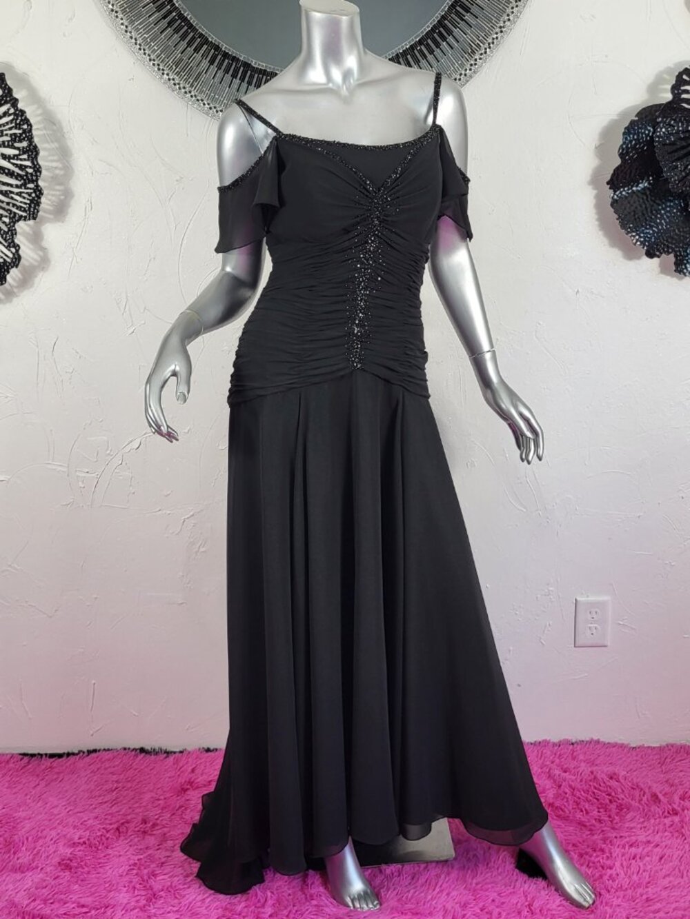 $400~LANDA~SZ 8~BLACK SEQUIN BEADED COLD SHOULDER SLEEVELESS PROM EVENING DRESS
